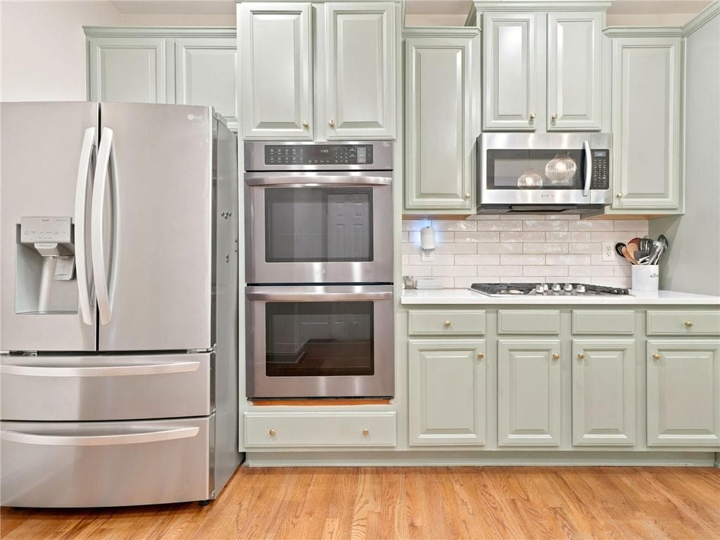 4 bedroom, 4 bathroom, 3,201 sq ft single family residence for sale at 1038 Boxwood Lane, Canton, GA 30114 — photo 6