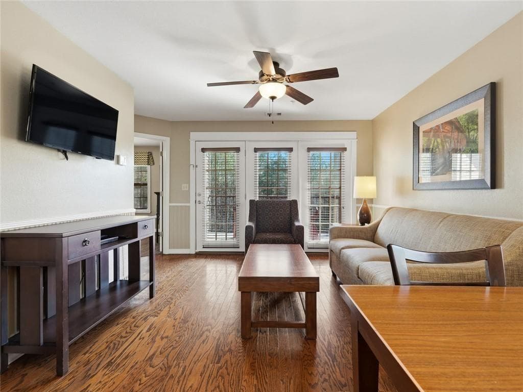 2 bedroom, 2 bathroom condominium for rent at 200 Apple Seed Court 5, Clarkesville, GA 30523 for $1,395 a month