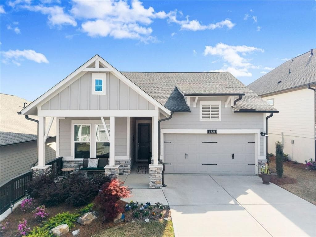 2 bedroom, 2 bathroom, 1,712 sq ft single family residence for sale at 6838 Welcome Road, Flowery Branch, GA 30542