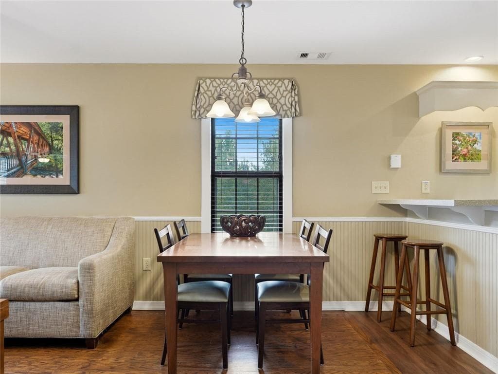 2 bedroom, 2 bathroom condominium for rent at 200 Apple Seed Court 5, Clarkesville, GA 30523 for $1,395 a month — photo 6