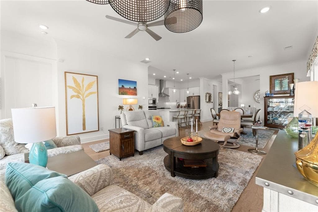 2 bedroom, 2 bathroom, 1,712 sq ft single family residence for sale at 6838 Welcome Road, Flowery Branch, GA 30542 — photo 4