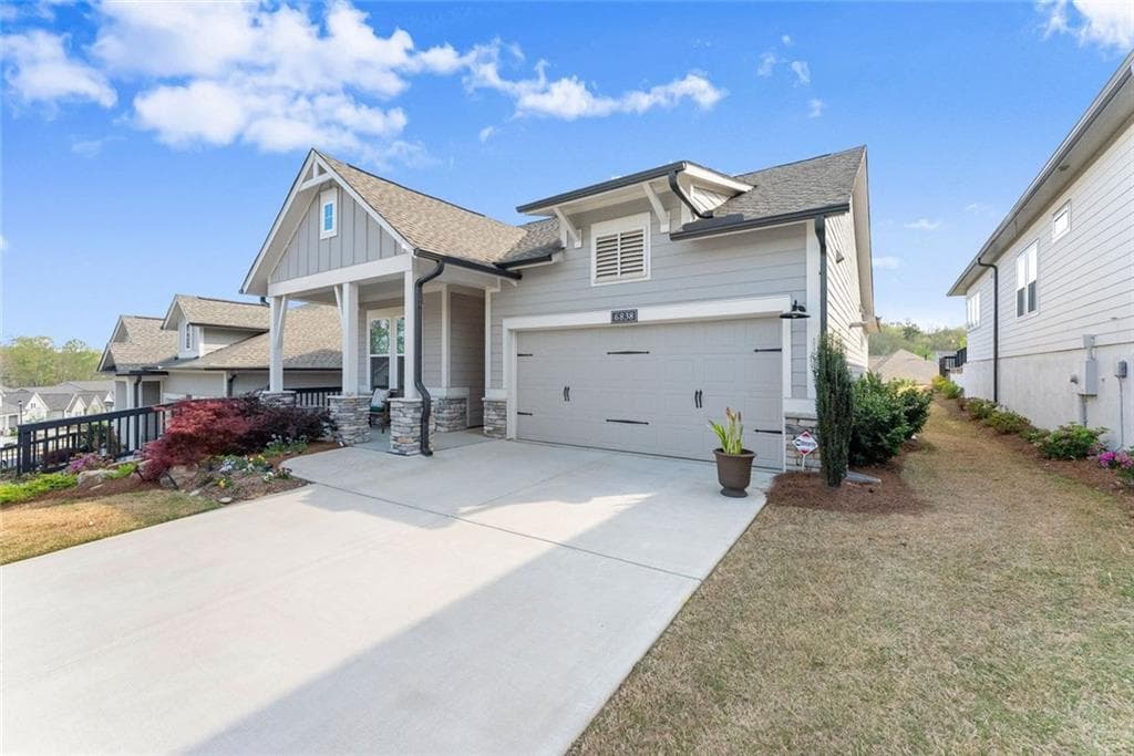2 bedroom, 2 bathroom, 1,712 sq ft single family residence for sale at 6838 Welcome Road, Flowery Branch, GA 30542 — photo 5