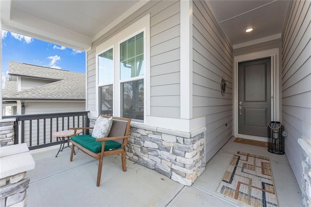 2 bedroom, 2 bathroom, 1,712 sq ft single family residence for sale at 6838 Welcome Road, Flowery Branch, GA 30542 — photo 6