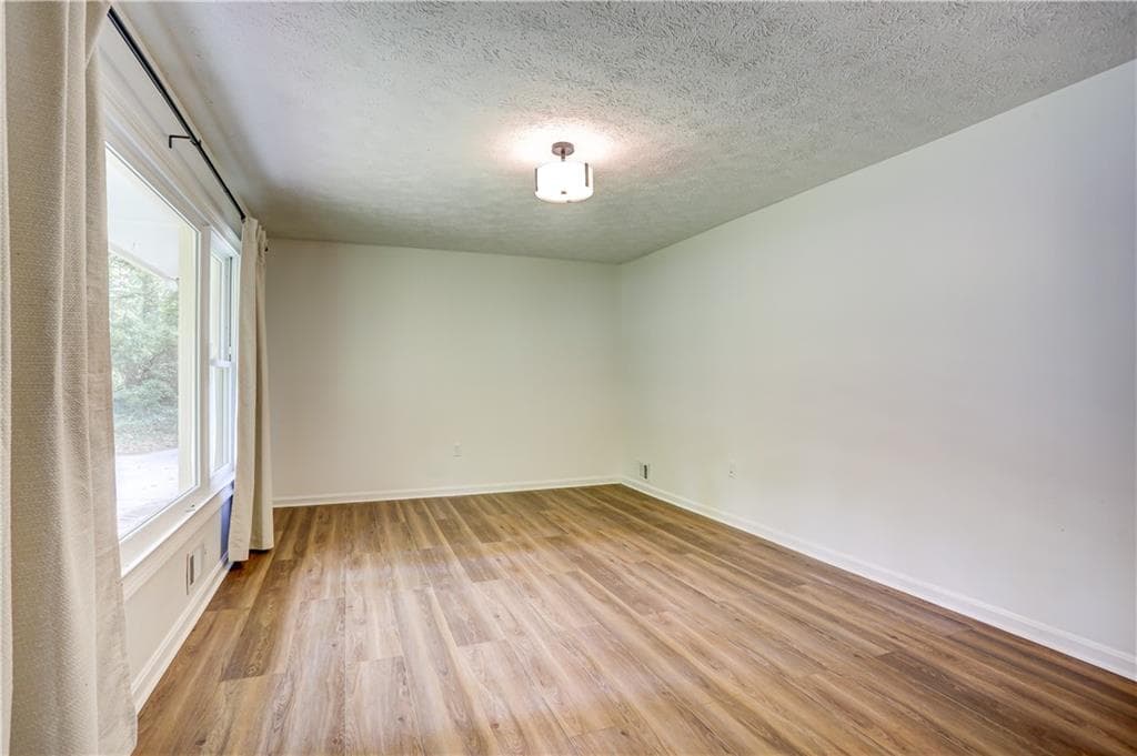 3 bedroom, 2 bathroom, 1,845 sq ft single family residence for sale at 188 Pine Forest Drive, Lawrenceville, GA 30046 — photo 3