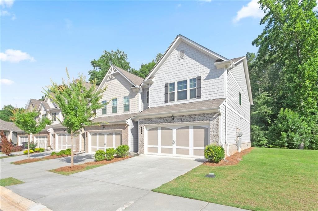3 bedroom, 3 bathroom, 1,830 sq ft townhouse under contract at 170 Camden Park Drive, Woodstock, GA 30188 — photo 2