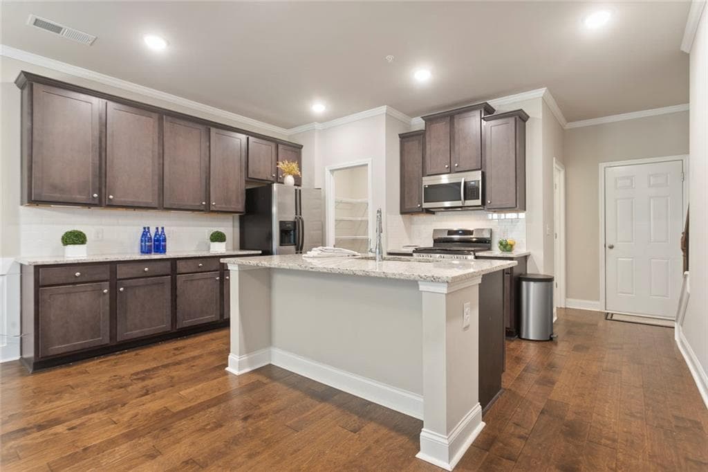 3 bedroom, 3 bathroom, 1,830 sq ft townhouse under contract at 170 Camden Park Drive, Woodstock, GA 30188 — photo 7