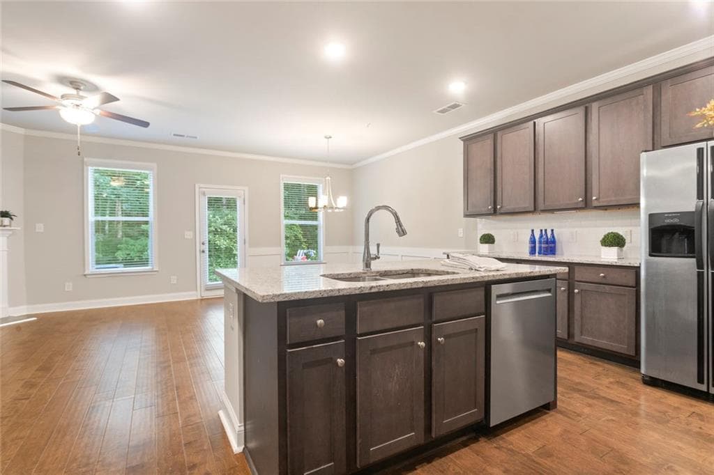 3 bedroom, 3 bathroom, 1,830 sq ft townhouse under contract at 170 Camden Park Drive, Woodstock, GA 30188 — photo 8