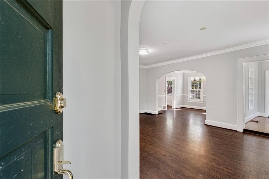 3 bedroom, 2 bathroom, 1,726 sq ft single family residence for rent at 666 Yorkshire Road, Atlanta, GA 30306 for $4,000 a month — photo 3