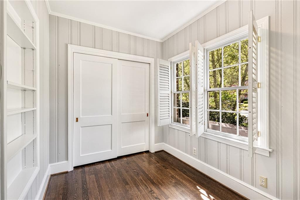 3 bedroom, 2 bathroom, 1,726 sq ft single family residence for rent at 666 Yorkshire Road, Atlanta, GA 30306 for $4,000 a month — photo 8