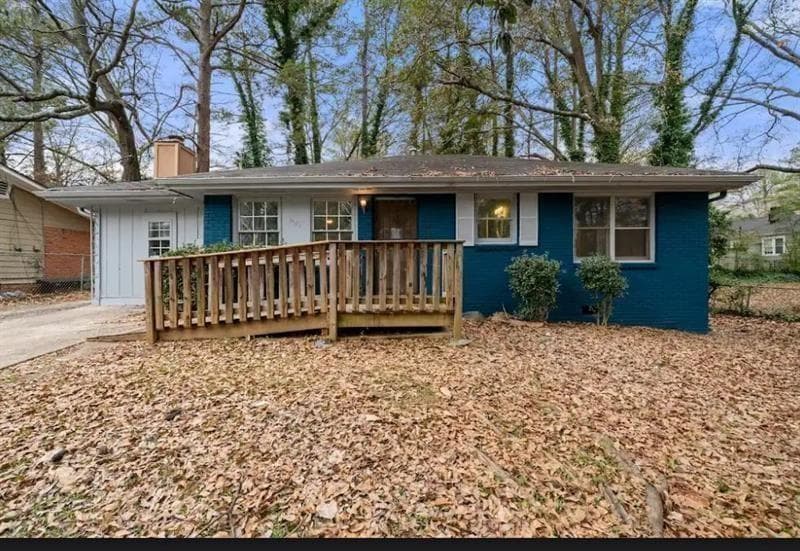 4 bedroom, 2 bathroom, 1,290 sq ft single family residence for sale at 1089 Indale Place, Atlanta, GA 30310 — photo 1 of 25