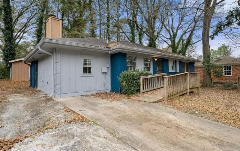 4 bedroom, 2 bathroom, 1,290 sq ft single family residence for sale at 1089 Indale Place, Atlanta, GA 30310 — photo 2