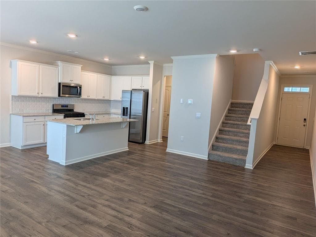 3 bedroom, 3 bathroom, 2,303 sq ft townhouse under contract at 2133 Blue Monarch Drive, Buford, GA 30519 — photo 6