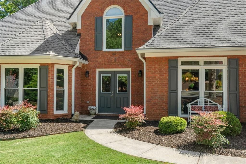 3 bedroom, 2 bathroom, 2,420 sq ft single family residence under contract at 1905 Broadwell Oaks Drive, Alpharetta, GA 30004 — photo 4