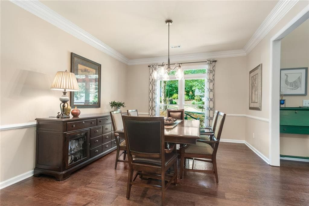 3 bedroom, 2 bathroom, 2,420 sq ft single family residence under contract at 1905 Broadwell Oaks Drive, Alpharetta, GA 30004 — photo 10