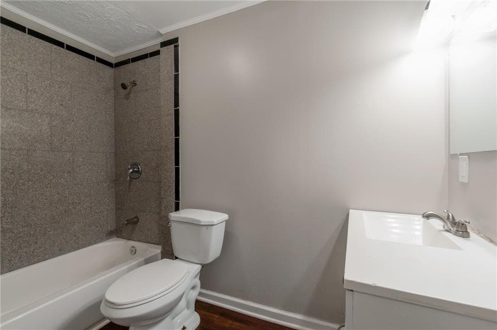 3 bedroom, 2 bathroom, 1,395 sq ft single family residence under contract at 6414 Shadow Rock Drive, Lithonia, GA 30058 — photo 8