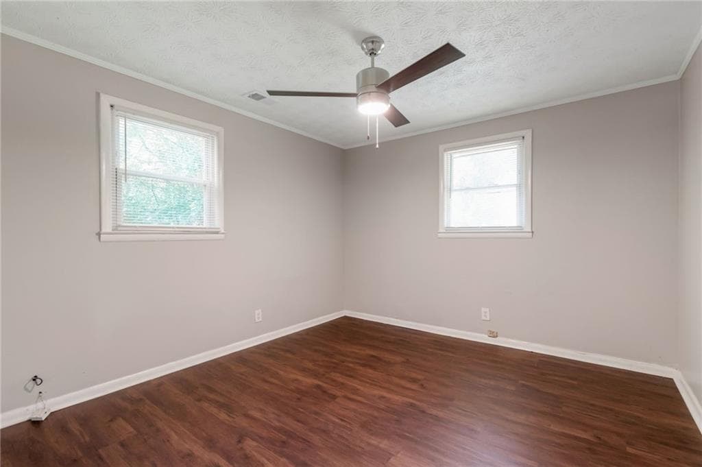 3 bedroom, 2 bathroom, 1,395 sq ft single family residence under contract at 6414 Shadow Rock Drive, Lithonia, GA 30058 — photo 9