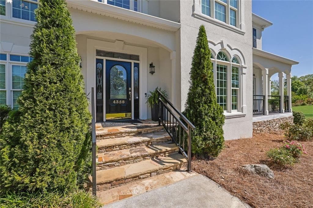5 bedroom, 6 bathroom, 4,266 sq ft single family residence under contract at 4358 Willow Oak Drive, Gainesville, GA 30506 — photo 10