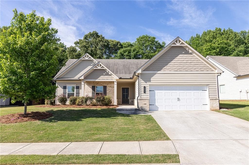 3 bedroom, 2 bathroom, 1,835 sq ft single family residence for sale at 500 Brighton Park Circle, Hoschton, GA 30548 — photo 1 of 25