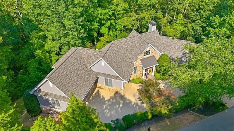 4 bedroom, 4 bathroom, 3,706 sq ft home for sale at 12 Somerset Lane, Cartersville, GA