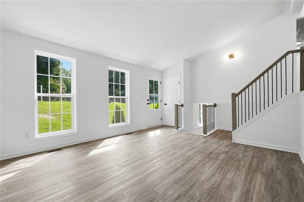3 bedroom, 2 bathroom, 1,340 sq ft single family residence under contract at 1060 S Millard Way, Stone Mountain, GA 30088 — photo 7
