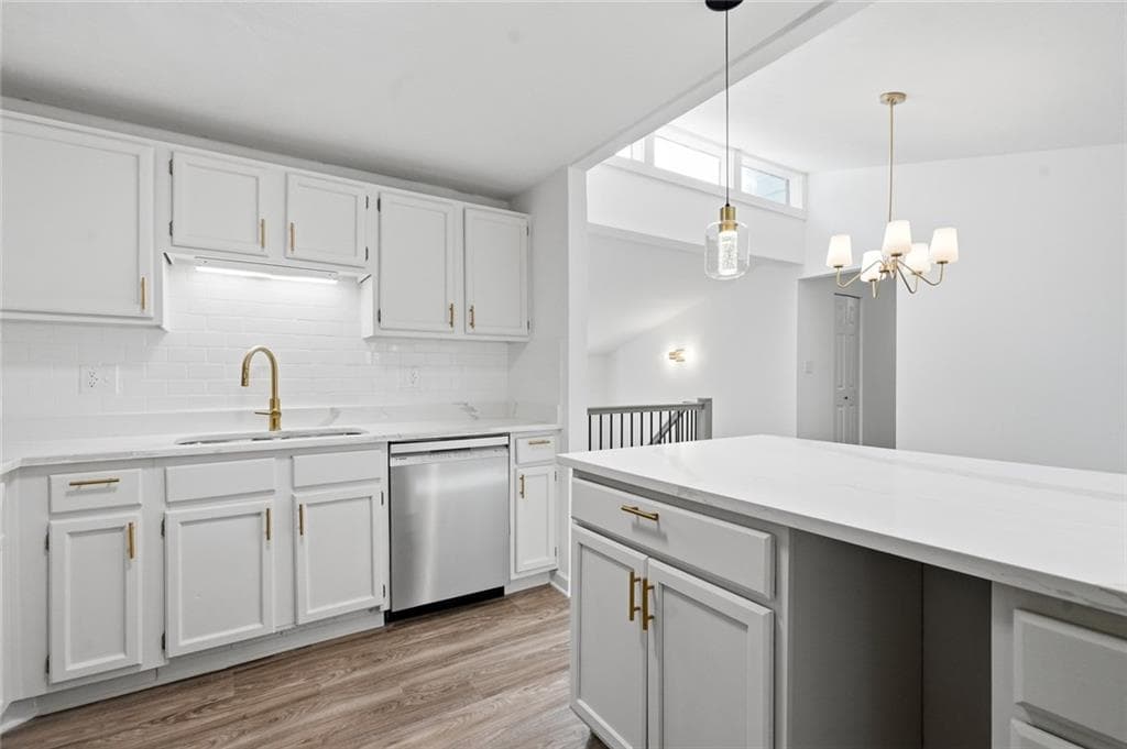 3 bedroom, 2 bathroom, 1,340 sq ft single family residence under contract at 1060 S Millard Way, Stone Mountain, GA 30088 — photo 9
