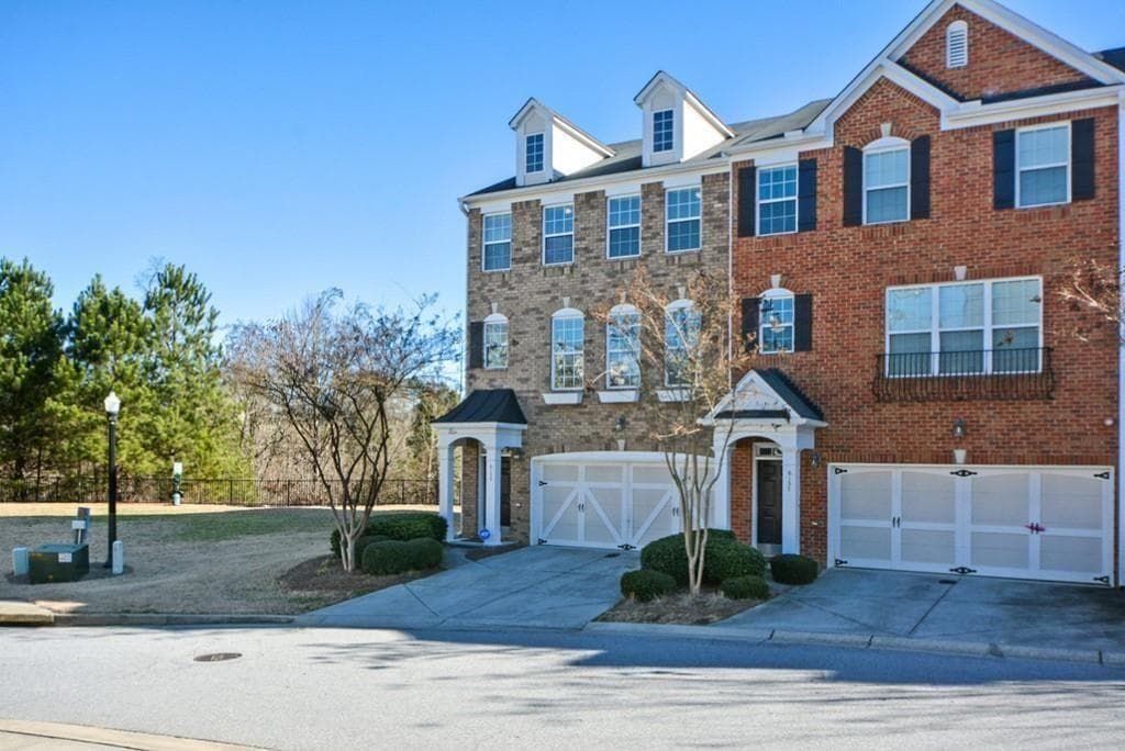 3 bedroom, 4 bathroom, 2,798 sq ft townhouse for rent at 6135 Indian Wood Circle, Mableton, GA 30126 for $2,800 a month — photo 1 of 28