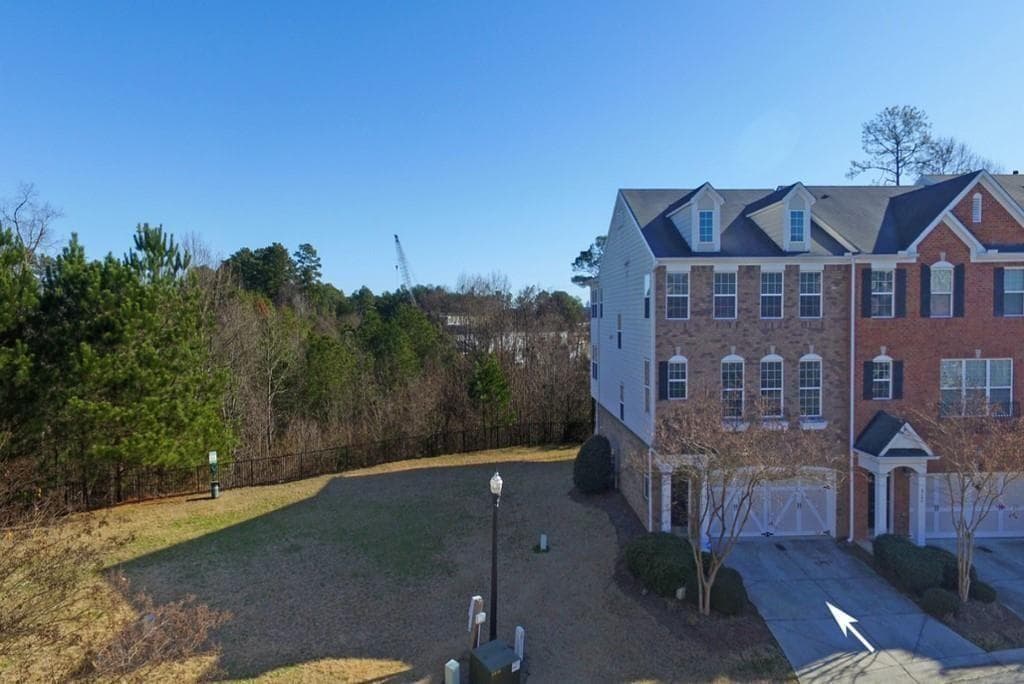 3 bedroom, 4 bathroom, 2,798 sq ft townhouse for rent at 6135 Indian Wood Circle, Mableton, GA 30126 for $2,800 a month — photo 2