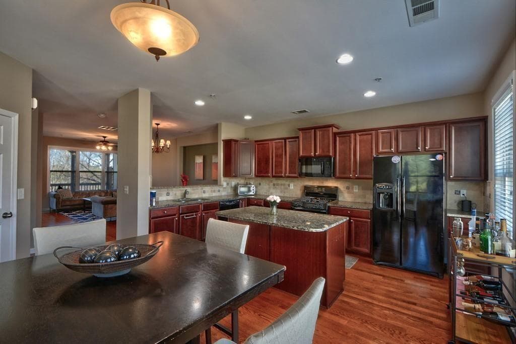 3 bedroom, 4 bathroom, 2,798 sq ft townhouse for rent at 6135 Indian Wood Circle, Mableton, GA 30126 for $2,800 a month — photo 10