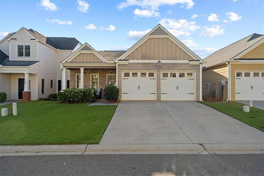 3 bedroom, 3 bathroom, 1,800 sq ft single family residence for sale at 47 Celtic Court, Adairsville, GA 30103 — photo 1 of 40