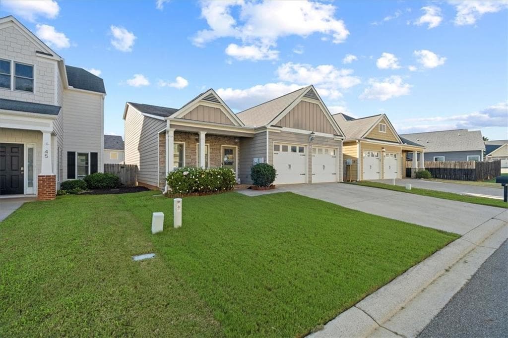 3 bedroom, 3 bathroom, 1,800 sq ft single family residence for sale at 47 Celtic Court, Adairsville, GA 30103 — photo 2