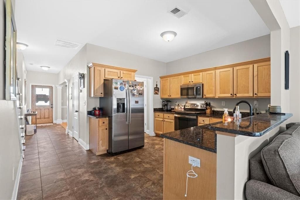 3 bedroom, 3 bathroom, 1,800 sq ft single family residence for sale at 47 Celtic Court, Adairsville, GA 30103 — photo 7