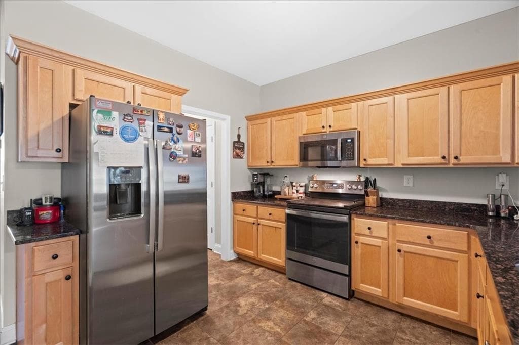 3 bedroom, 3 bathroom, 1,800 sq ft single family residence for sale at 47 Celtic Court, Adairsville, GA 30103 — photo 9