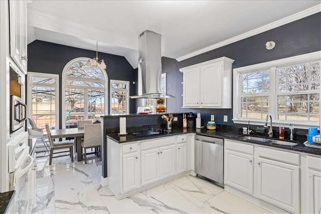 5 bedroom, 4 bathroom, 3,345 sq ft single family residence for sale at 3955 Pucketts Road, Snellville, GA 30039 — photo 8