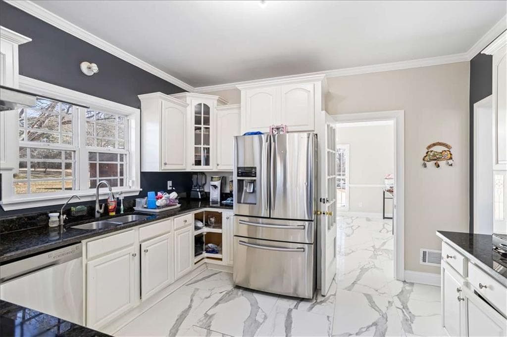 5 bedroom, 4 bathroom, 3,345 sq ft single family residence for sale at 3955 Pucketts Road, Snellville, GA 30039 — photo 10