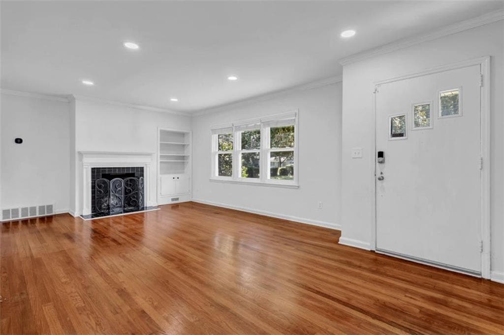 4 bedroom, 2 bathroom, 2,077 sq ft single family residence for sale at 1397 Downs Drive, Atlanta, GA 30311 — photo 4