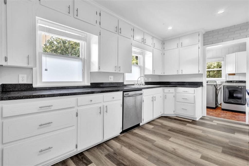 4 bedroom, 2 bathroom, 2,077 sq ft single family residence for sale at 1397 Downs Drive, Atlanta, GA 30311 — photo 10