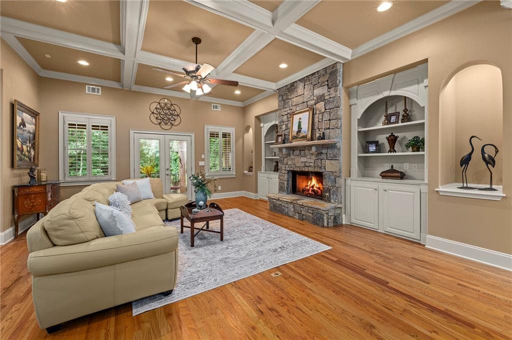 5 bedroom, 6 bathroom, 5,134 sq ft single family residence under contract at 211 Arbor Green Run, Alpharetta, GA 30004 — photo 3