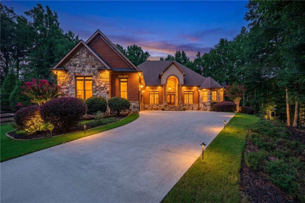 5 bedroom, 6 bathroom, 5,134 sq ft single family residence under contract at 211 Arbor Green Run, Alpharetta, GA 30004 — photo 6