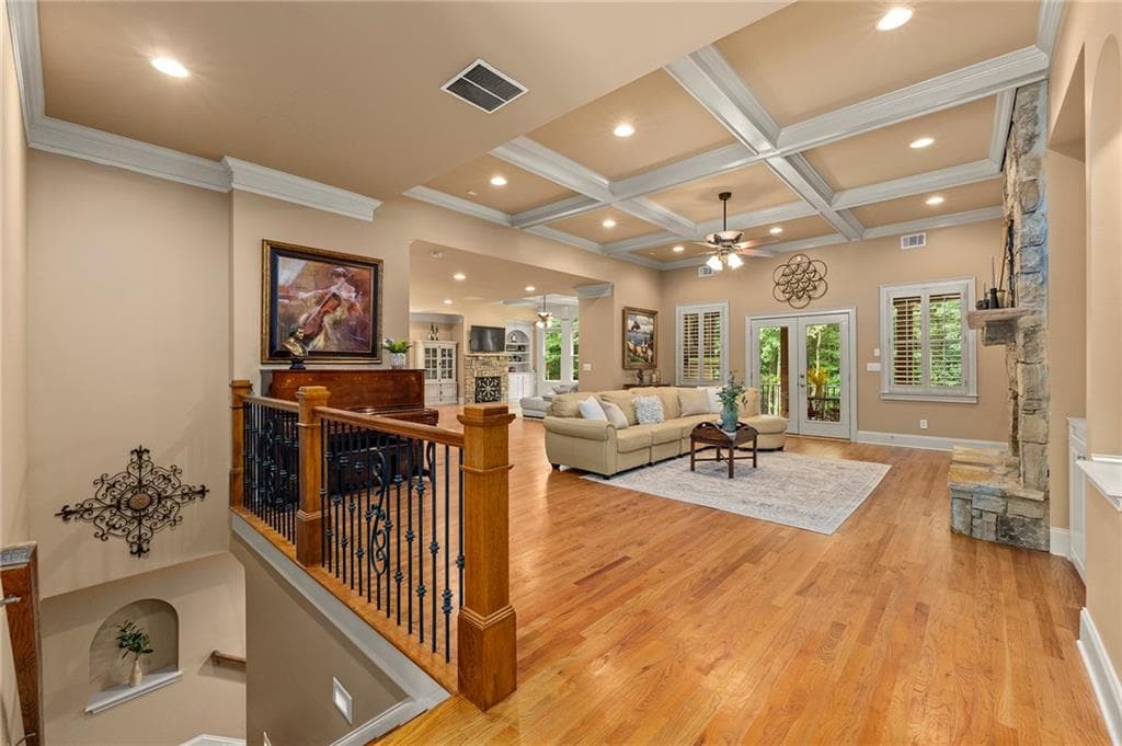 5 bedroom, 6 bathroom, 5,134 sq ft single family residence under contract at 211 Arbor Green Run, Alpharetta, GA 30004 — photo 9