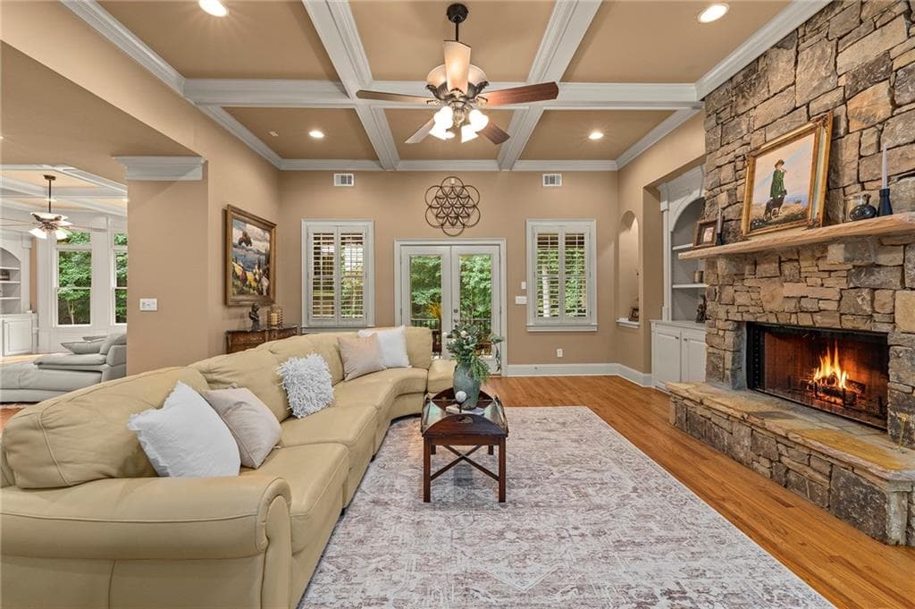 5 bedroom, 6 bathroom, 5,134 sq ft single family residence under contract at 211 Arbor Green Run, Alpharetta, GA 30004 — photo 10