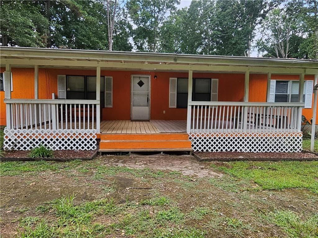 3 bedroom, 2 bathroom, 1,782 sq ft single family residence for sale at 1072 Jim Johnson Road, Winder, GA 30680 — photo 4