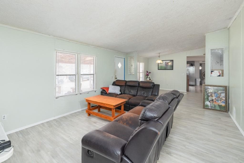 3 bedroom, 2 bathroom, 1,782 sq ft single family residence for sale at 1072 Jim Johnson Road, Winder, GA 30680 — photo 9