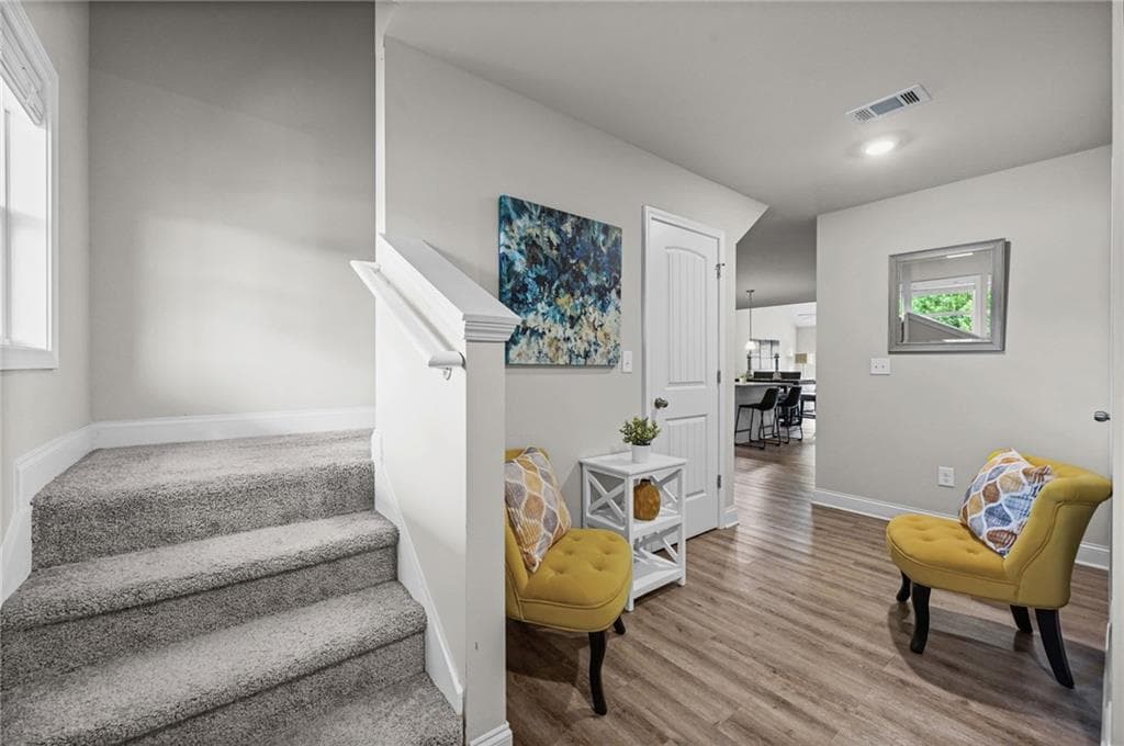 3 bedroom, 3 bathroom, 1,700 sq ft single family residence under contract at 238 Dove Place, Social Circle, GA 30025 — photo 4