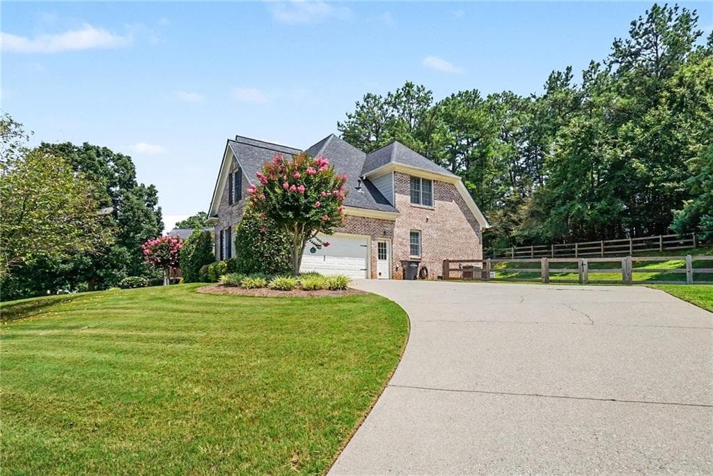 5 bedroom, 3 bathroom, 2,282 sq ft single family residence for sale at 3 Willow Trace, Cartersville, GA 30120 — photo 4
