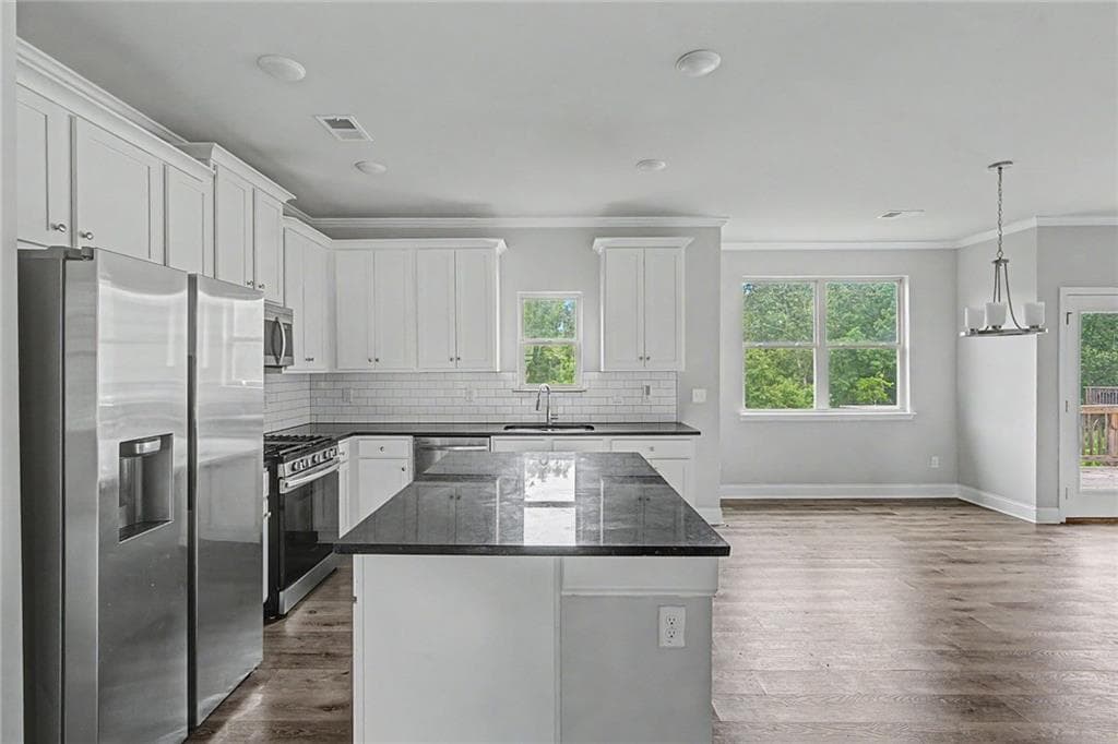 4 bedroom, 3 bathroom, 2,289 sq ft single family residence for sale at 5628 Woodland Greens Road, Douglasville, GA 30135 — photo 9