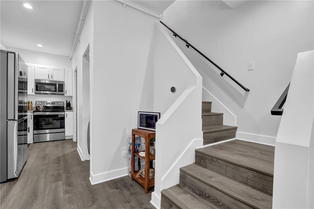1 bedroom, 1 bathroom, 676 sq ft single family residence for rent at 3120 Godby Road 1108, College Park, GA 30349 for $2,900 a month — photo 3