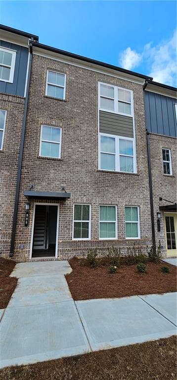 3 bedroom, 4 bathroom, 1,985 sq ft townhouse for rent at 908 Colton Drive, Acworth, GA 30102 for $2,400 a month — photo 1 of 37