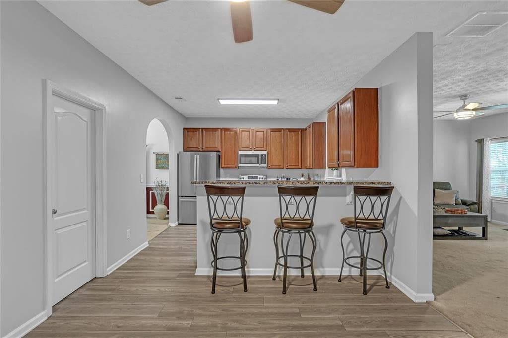 6 bedroom, 5 bathroom, 5,775 sq ft single family residence for sale at 605 Harris Court, Conyers, GA 30012 — photo 10