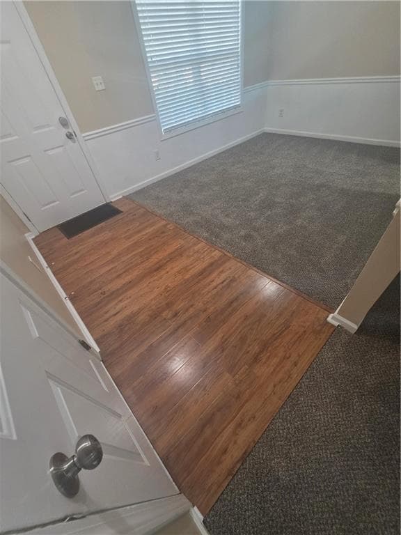 3 bedroom, 3 bathroom, 1,448 sq ft single family residence for sale at 381 Double Creek Drive, Lawrenceville, GA 30045 — photo 3