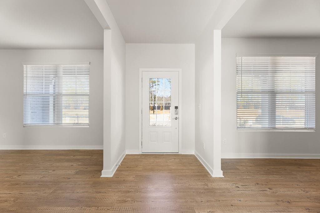 5 bedroom, 4 bathroom, 3,403 sq ft single family residence for sale at 5619 Rosehall Place, South Fulton, GA 30349 — photo 4